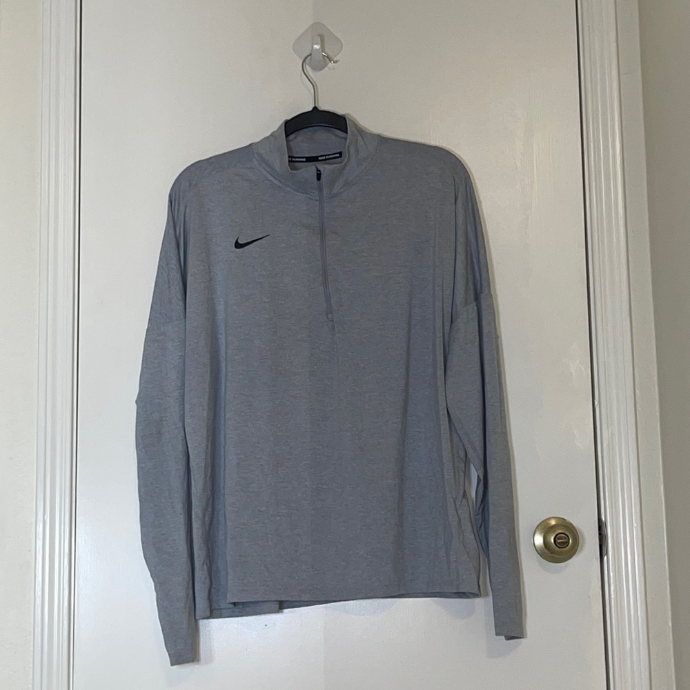 Unworn Dri fit sweater.